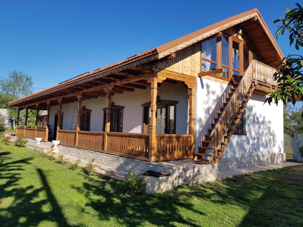 Verada Tour Guest House Somova Eksteriør bilde